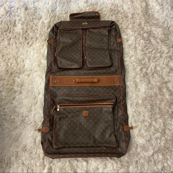 Louis Vuitton Garment Bag - Picture 10 of 10